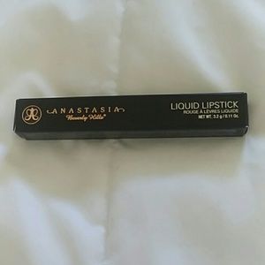 ABH Liquid Lipstick- Vamp